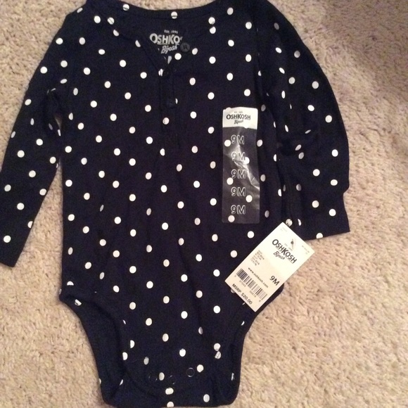 NEW OshKosh B'gosh Long Sleeve Onsie Size: 9M